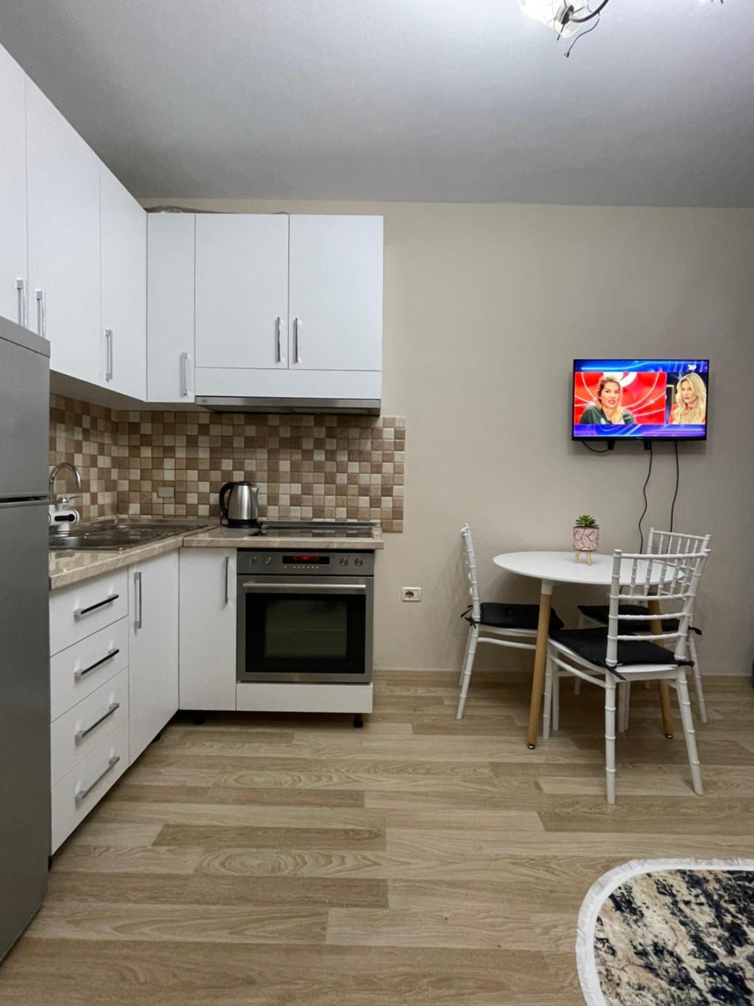 Comfort Apartment City Center Тирана Экстерьер фото