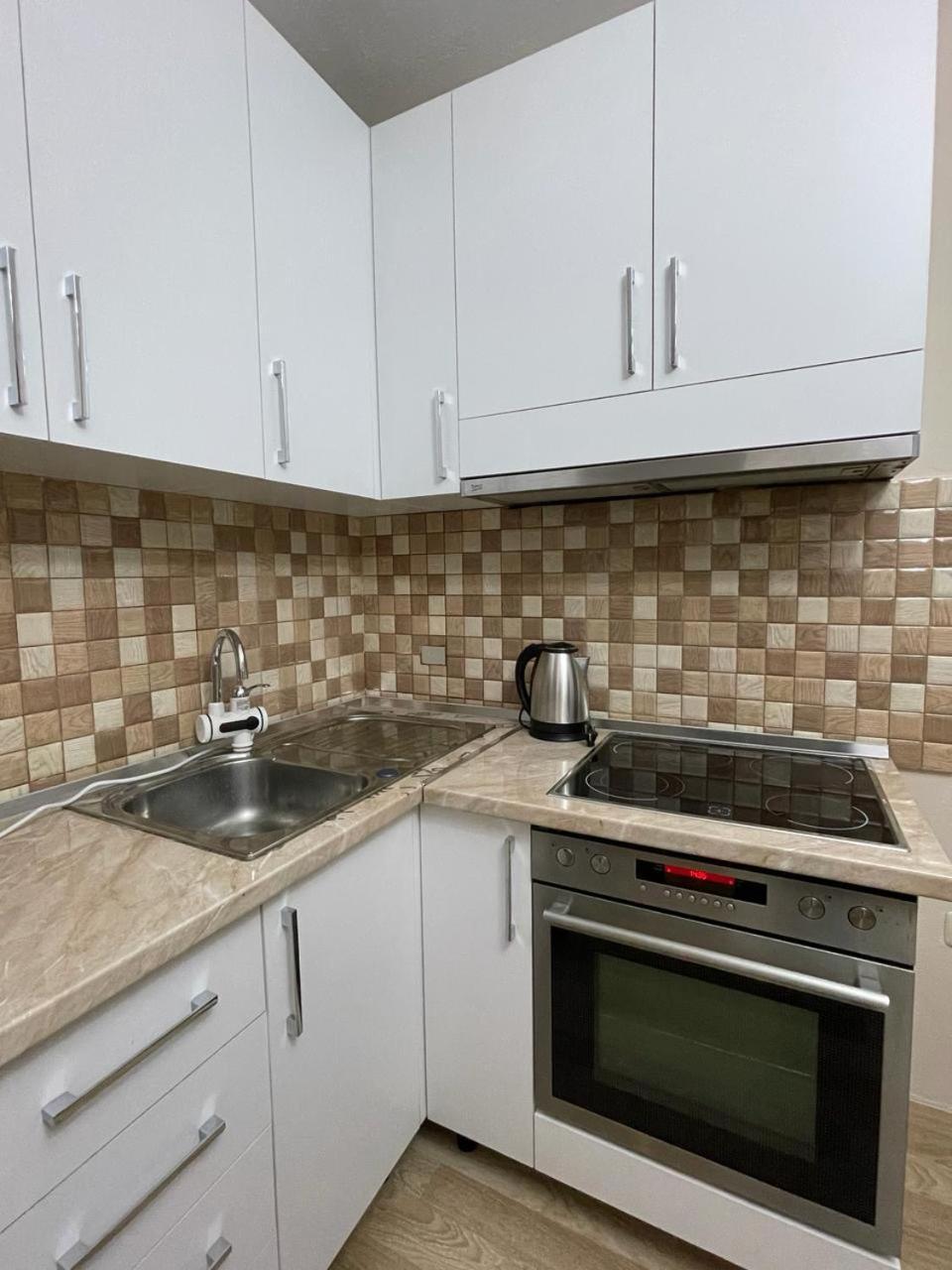 Comfort Apartment City Center Тирана Экстерьер фото